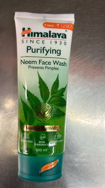 HIMALAYA purifying neem face wash